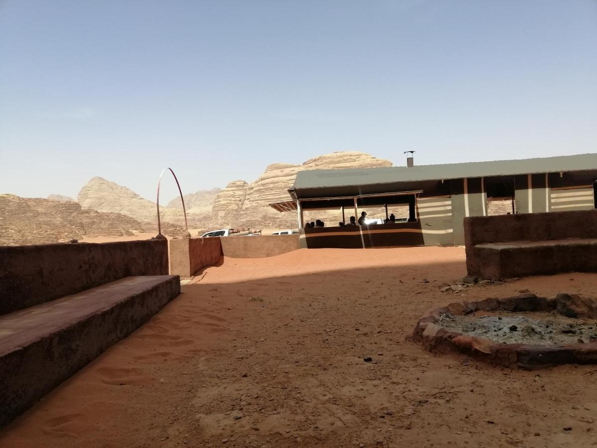 Omar Ghazi Camp Hotel Wadi Rum Exterior foto