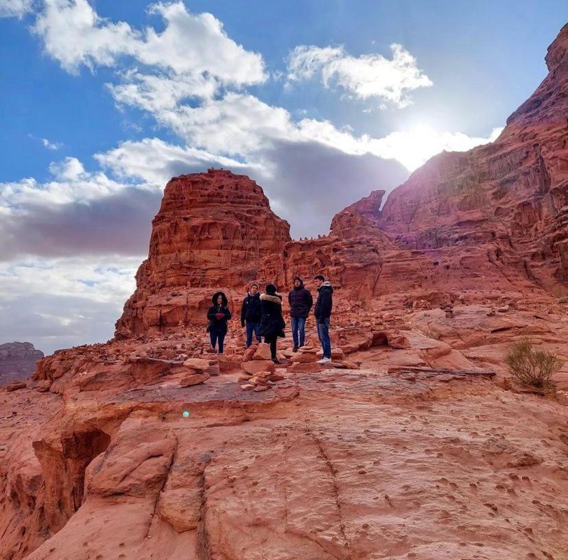 Omar Ghazi Camp Hotel Wadi Rum Exterior foto