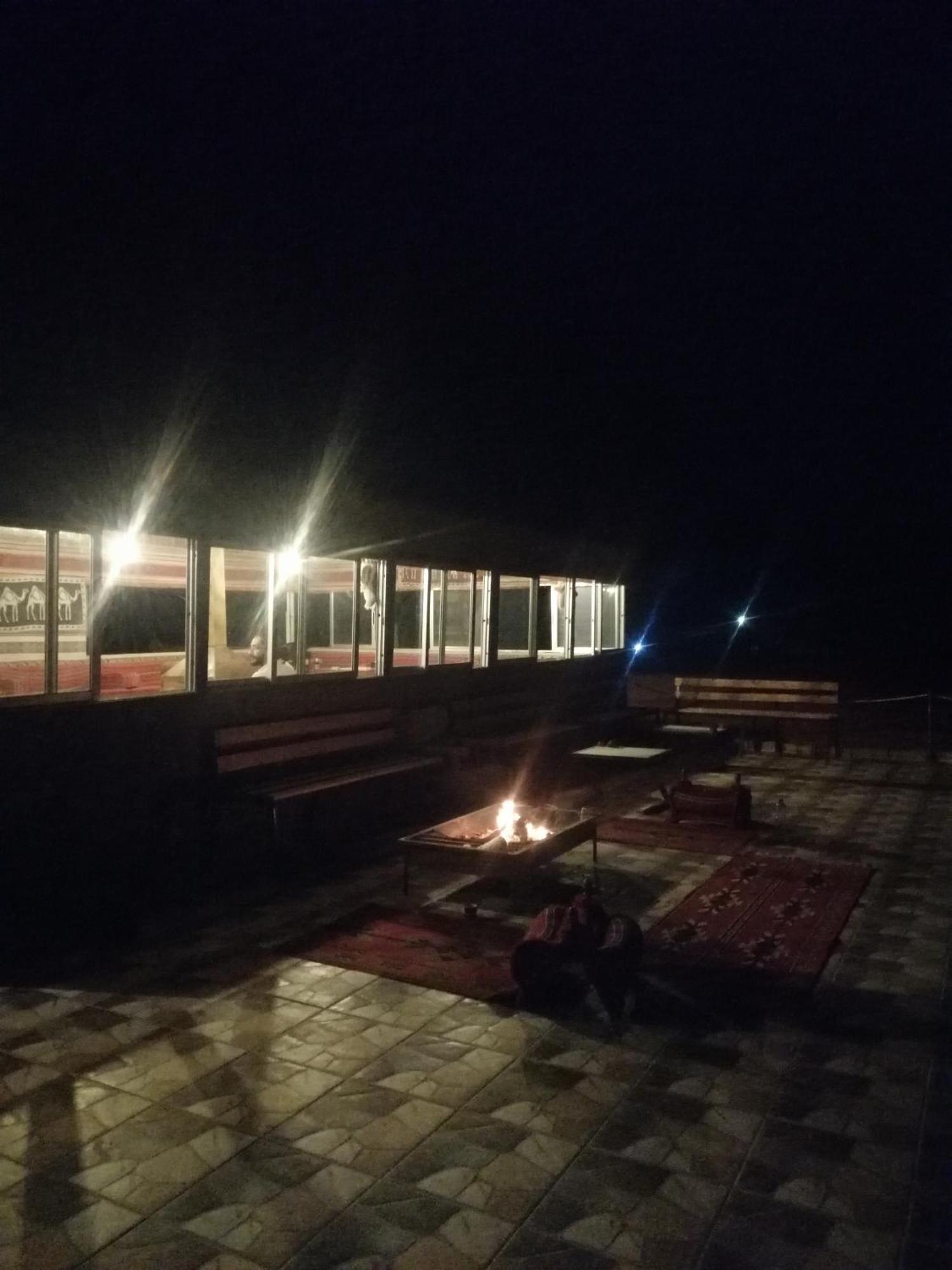 Omar Ghazi Camp Hotel Wadi Rum Exterior foto