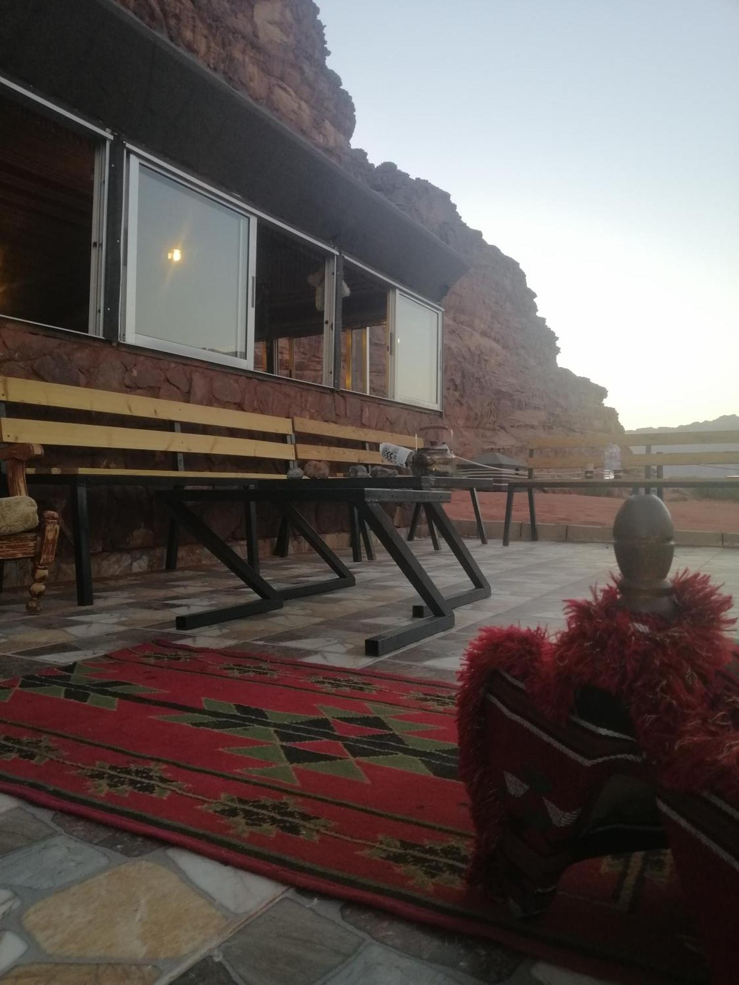 Omar Ghazi Camp Hotel Wadi Rum Exterior foto