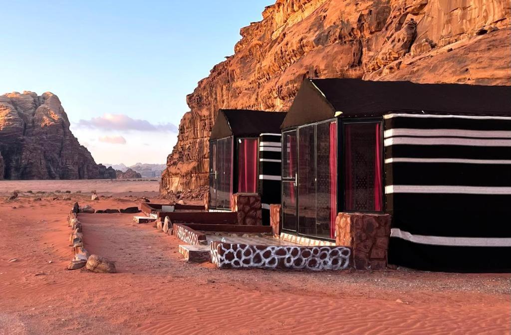 Omar Ghazi Camp Hotel Wadi Rum Exterior foto