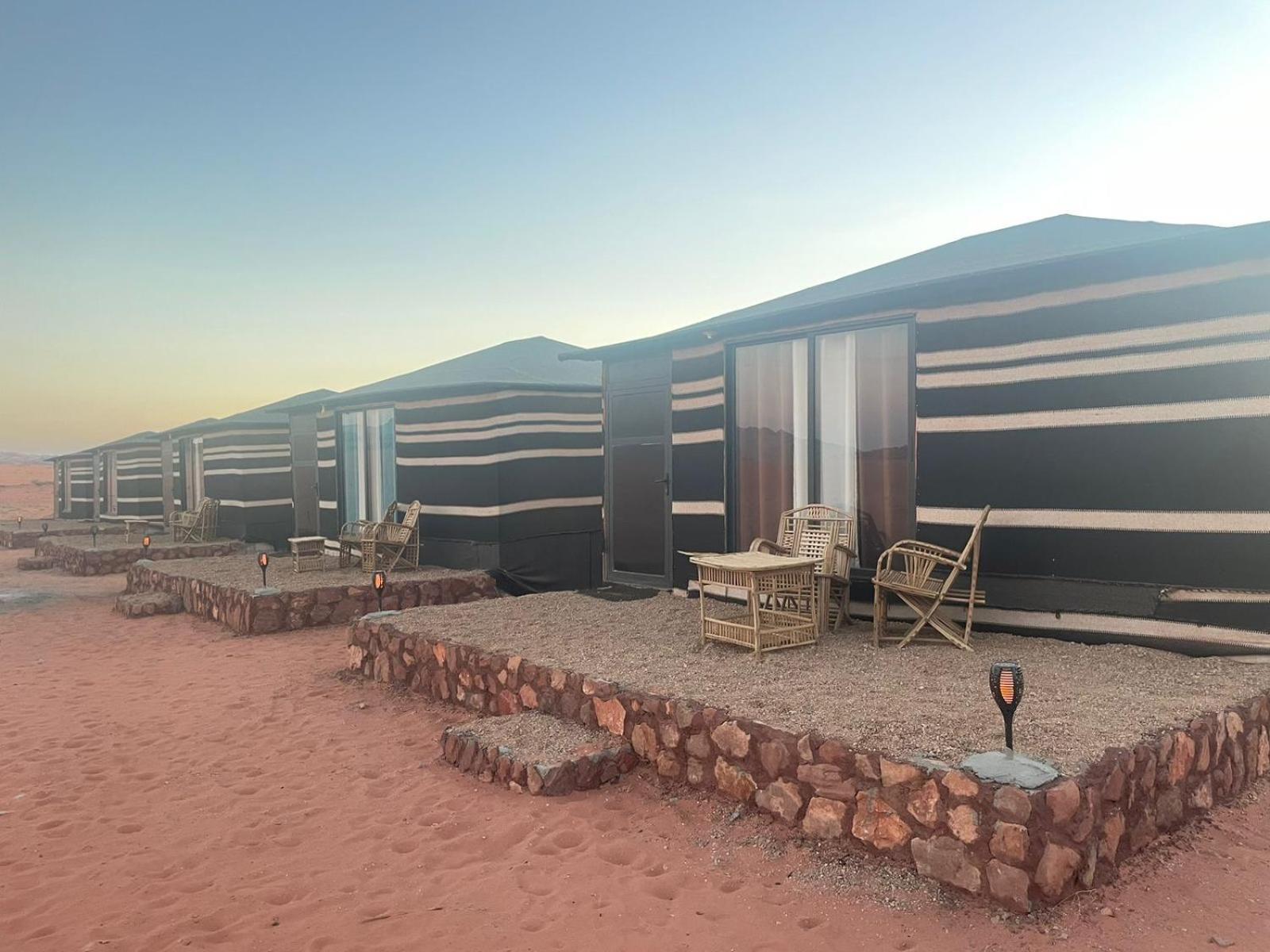 Omar Ghazi Camp Hotel Wadi Rum Exterior foto