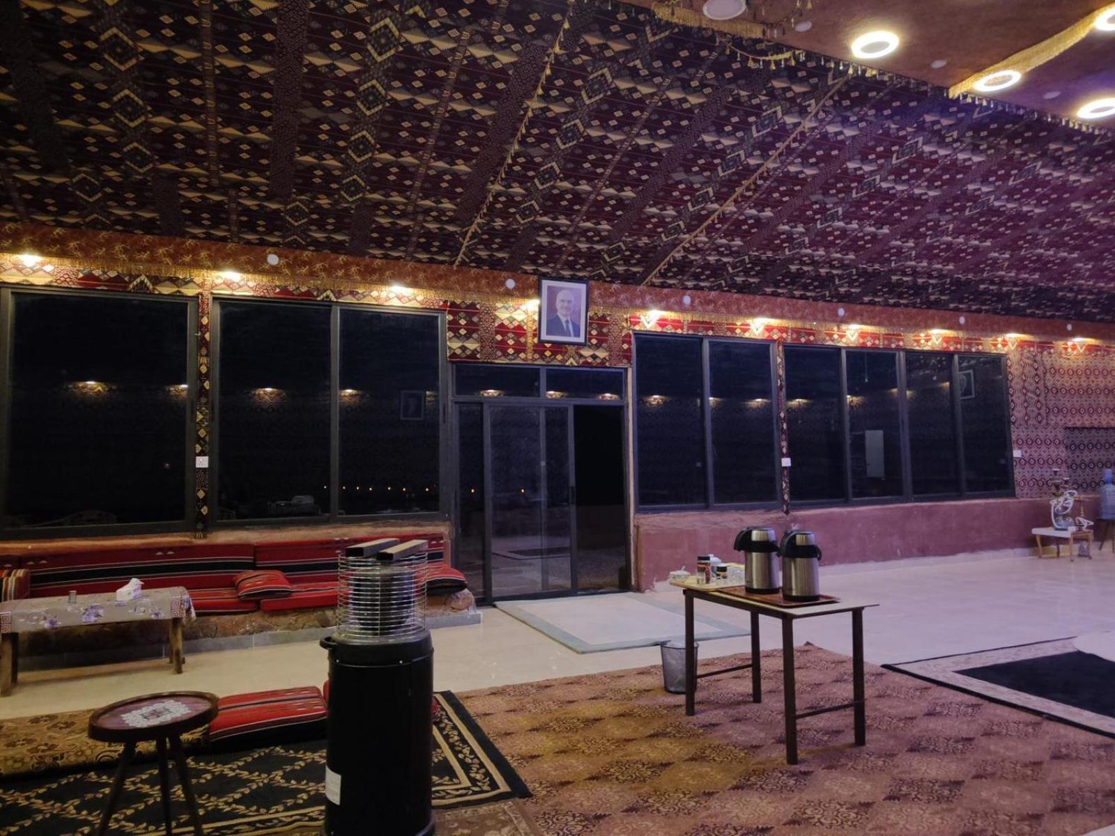 Omar Ghazi Camp Hotel Wadi Rum Exterior foto