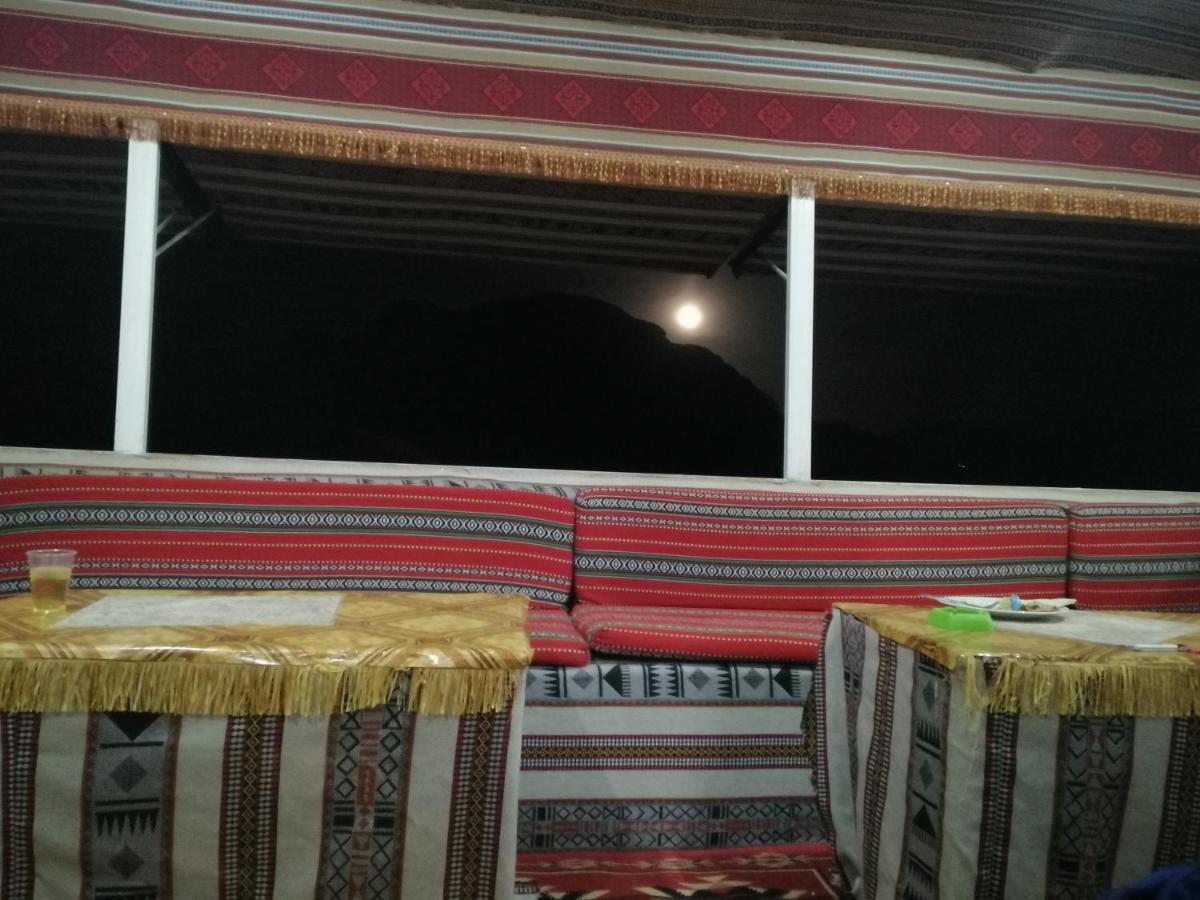 Omar Ghazi Camp Hotel Wadi Rum Exterior foto
